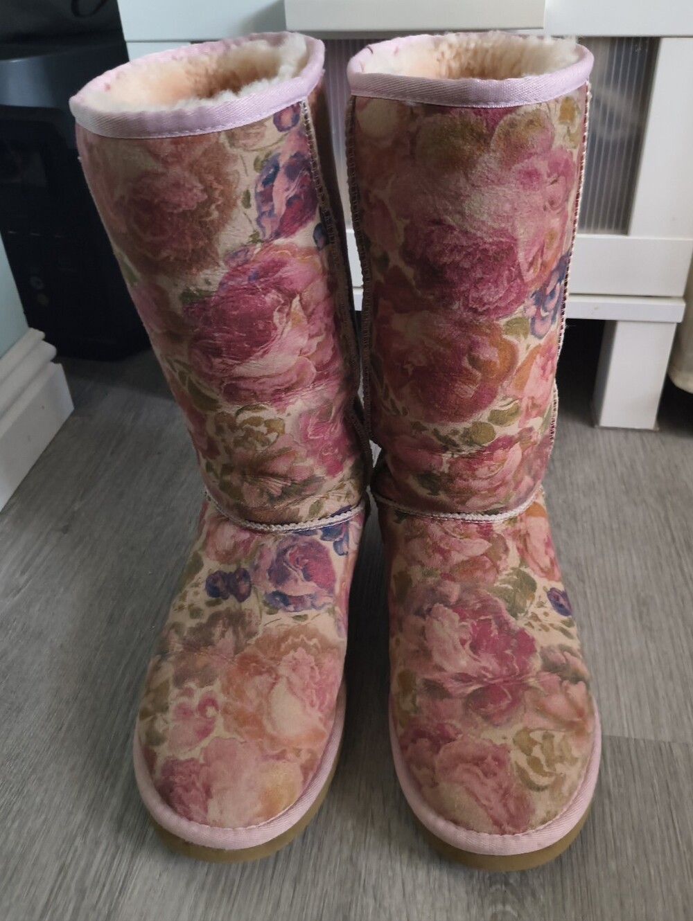 Rare UGG Romance Tall Boots Limited Edition Size 7